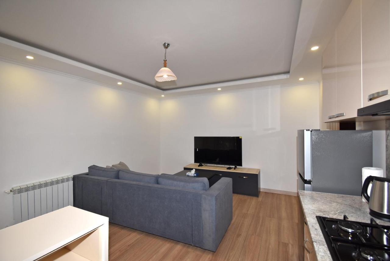 19Tumanyan Excellent Apartment In The Centre Of Capital Erivan Exterior foto